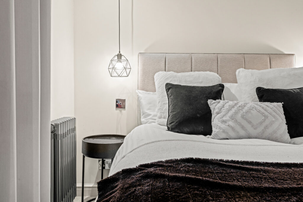 Closest Home to Windsor Castle bedroom