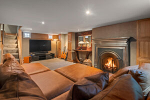 Luxury Living Room at Closest Home to Windsor Castle